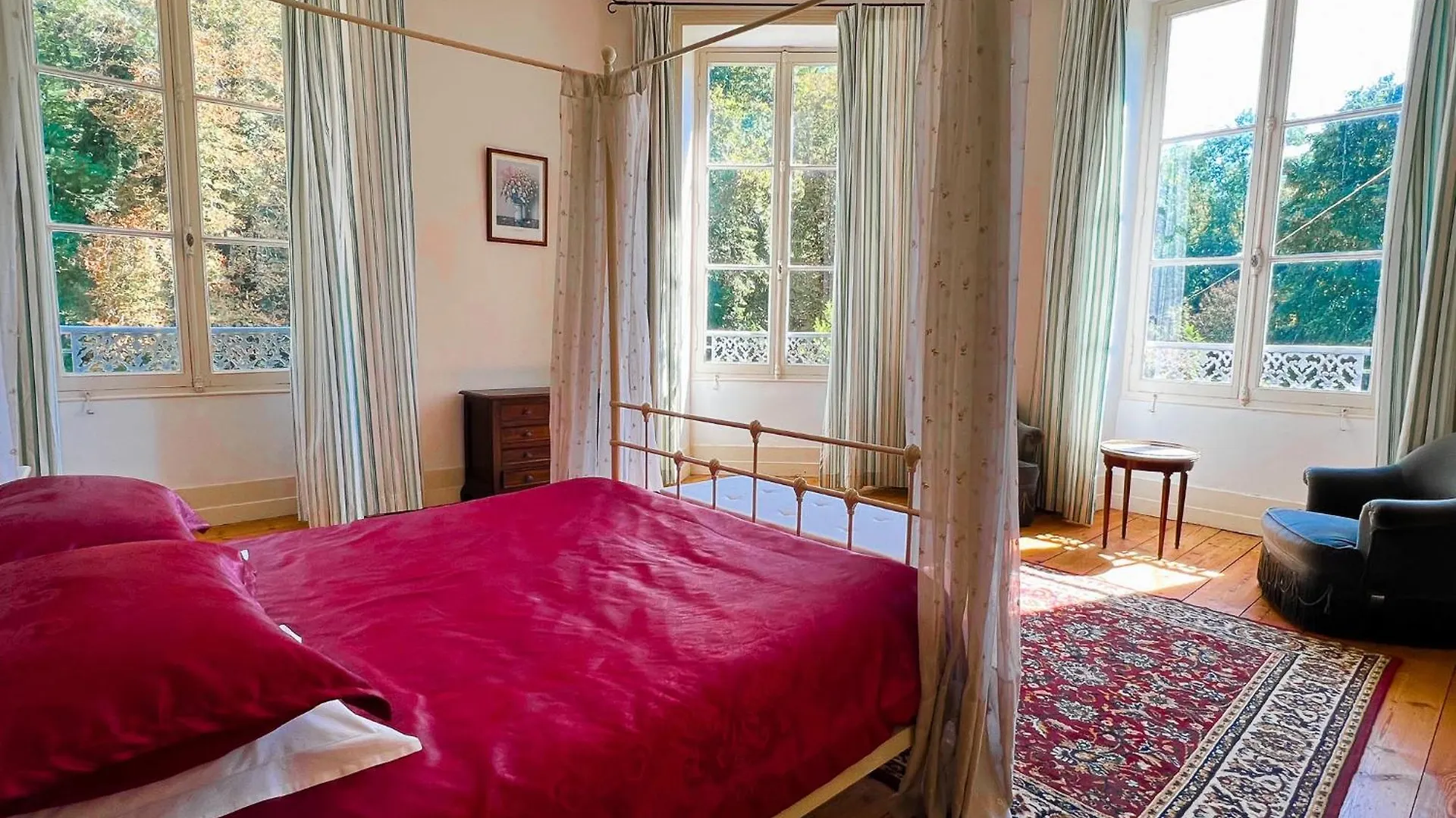 Queen'S Escape Martel Bed and breakfast